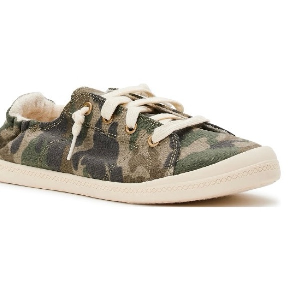 Time and Tru women’s scrunch back slip on sneakers; size: 6, 7, 8. You get both! - Picture 9 of 11